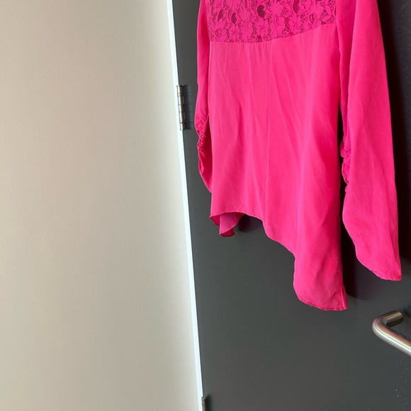 BCBG XS silk blouse Elegant Pink Lace Women's Top GUC - Picture 4 of 16